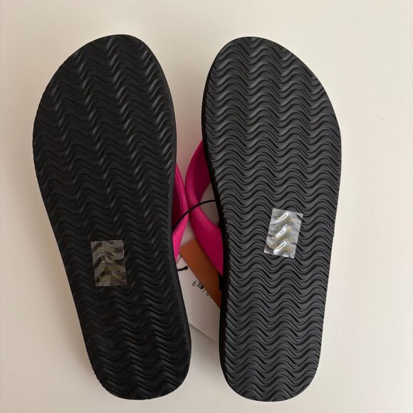 NWT Norty Flip Flops - Picture 2 of 2